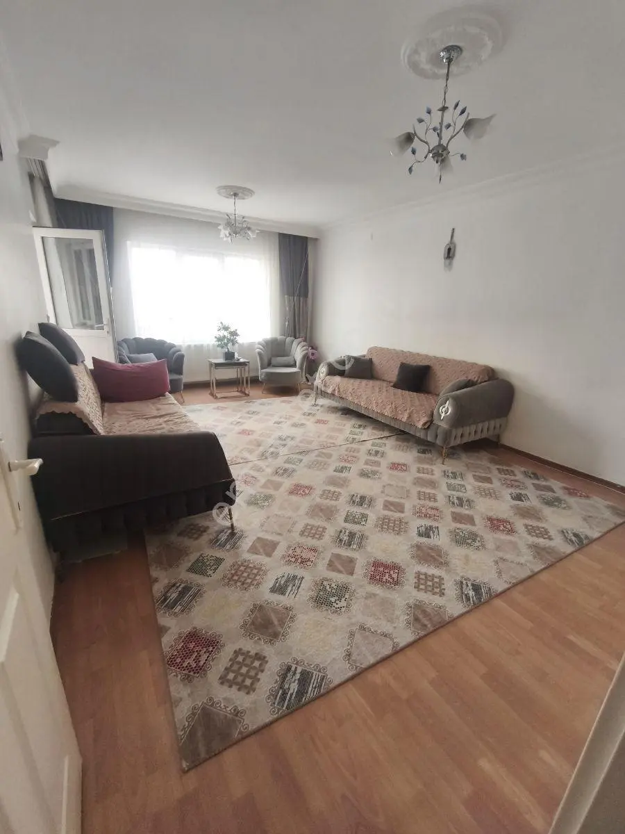 Seyran Emlaktan Satılık Merkezi Konumda 3+1 Yüksek Giriş Daire — fotoğraf 2