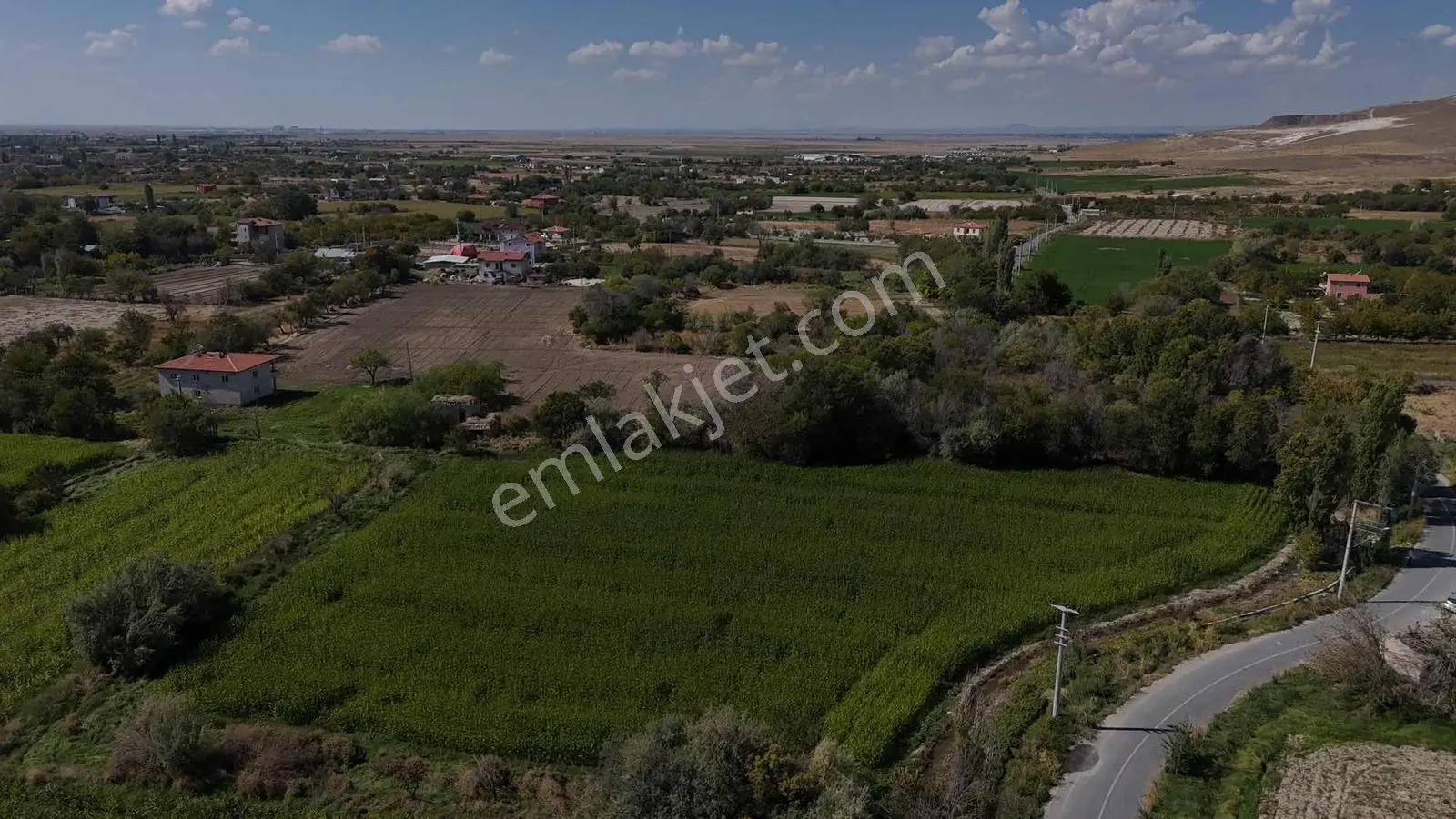 Emin Emlak Bor Kayı Köyünde Satılık — fotoğraf 2