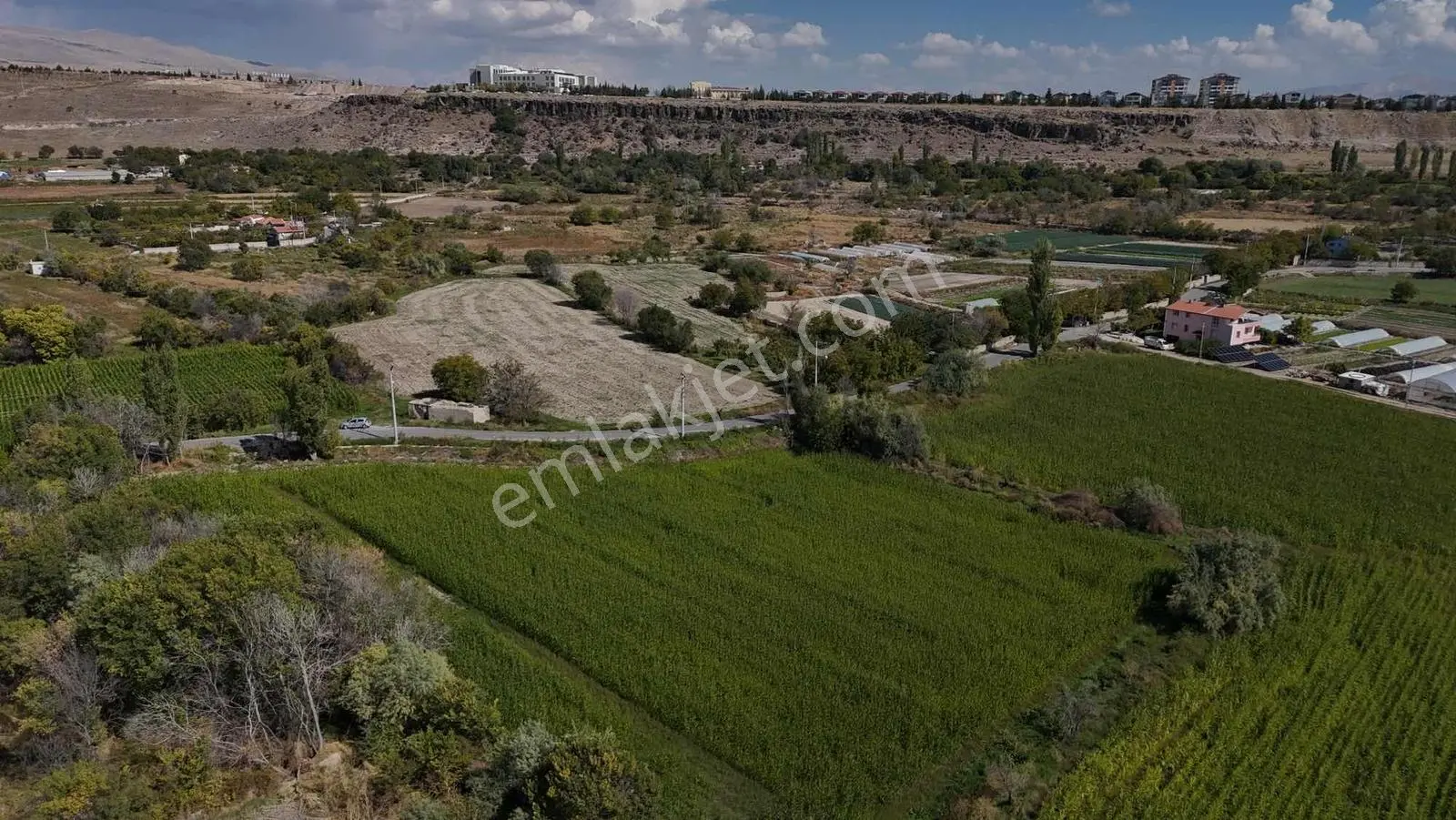 Emin Emlak Bor Kayı Köyünde Satılık — fotoğraf 8