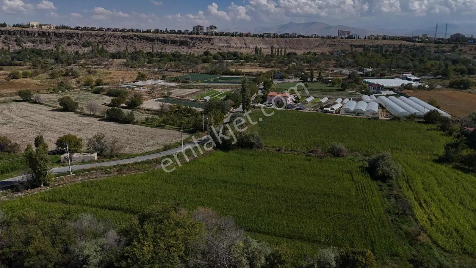 Emin Emlak Bor Kayı Köyünde Satılık — fotoğraf 9