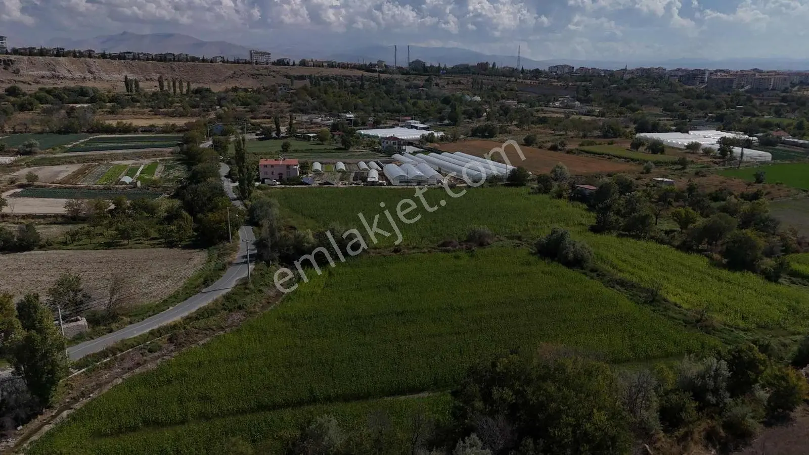 Emin Emlak Bor Kayı Köyünde Satılık — fotoğraf 10