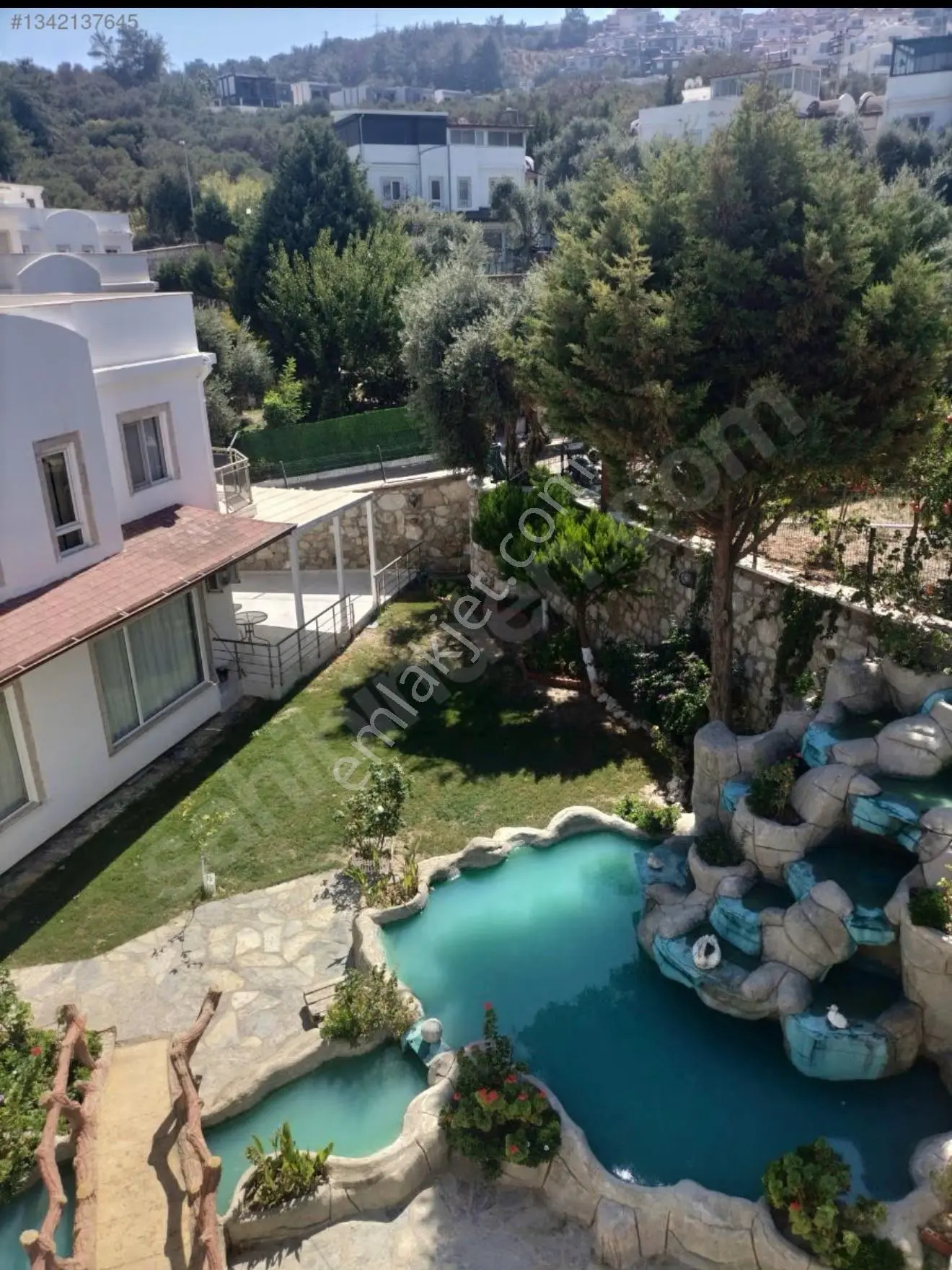 Kuşadası Bayraklıdere’de Havuzlu Sitede Eşyalı 3+1 Tripleks Villa — fotoğraf 15
