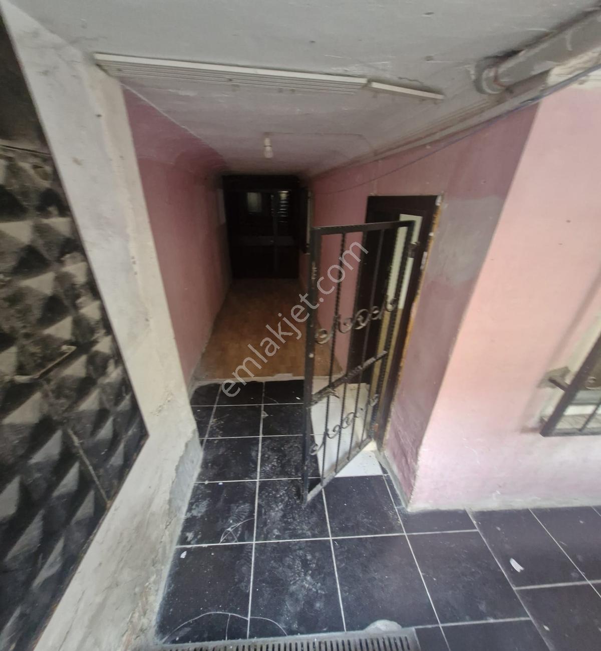 Merkez Gayrimenkulden Cihangirde 1+1 Avcıların En Kelepiri — fotoğraf 5