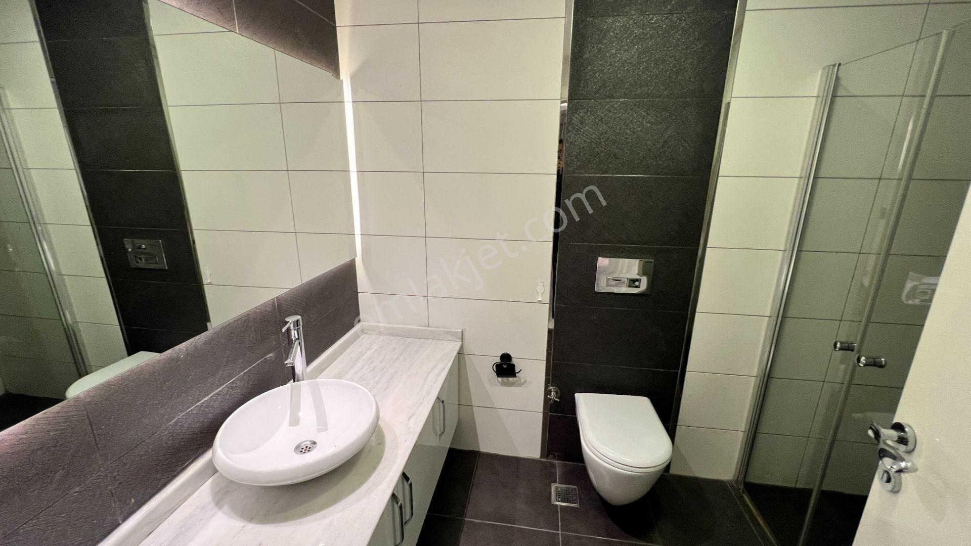 Alanya Kestel’de Denize Sıfır Deniz Manzaralı Beyaz Eşyalı 2+1 Satılık Daire — fotoğraf 12