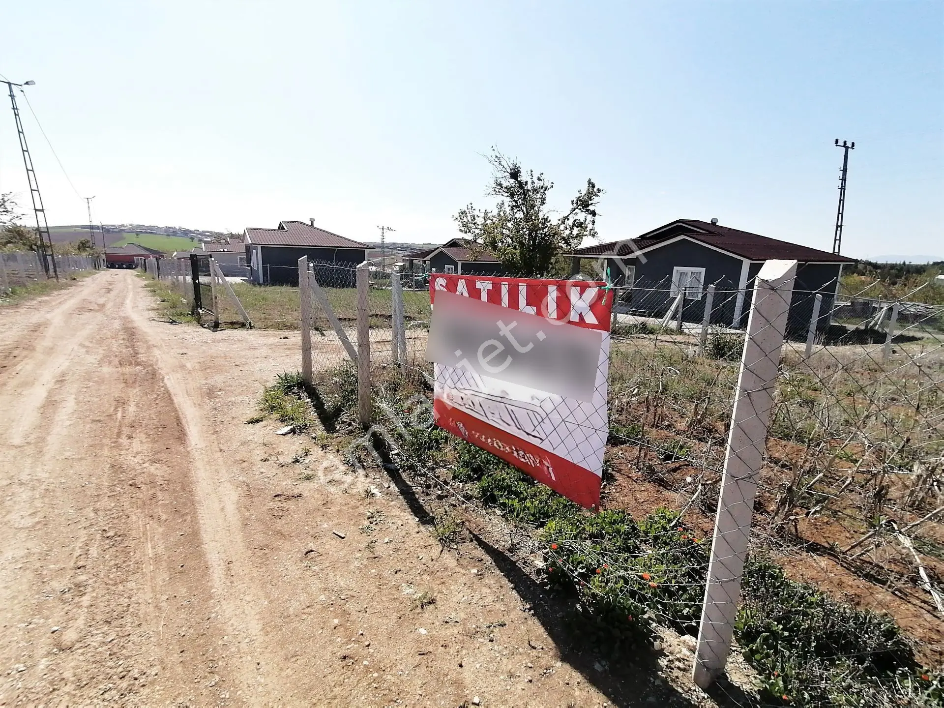 Aydıncık Köyü Ana Yola Yakın 400m2 Elektirik Su Aktif Bahçe — fotoğraf 2