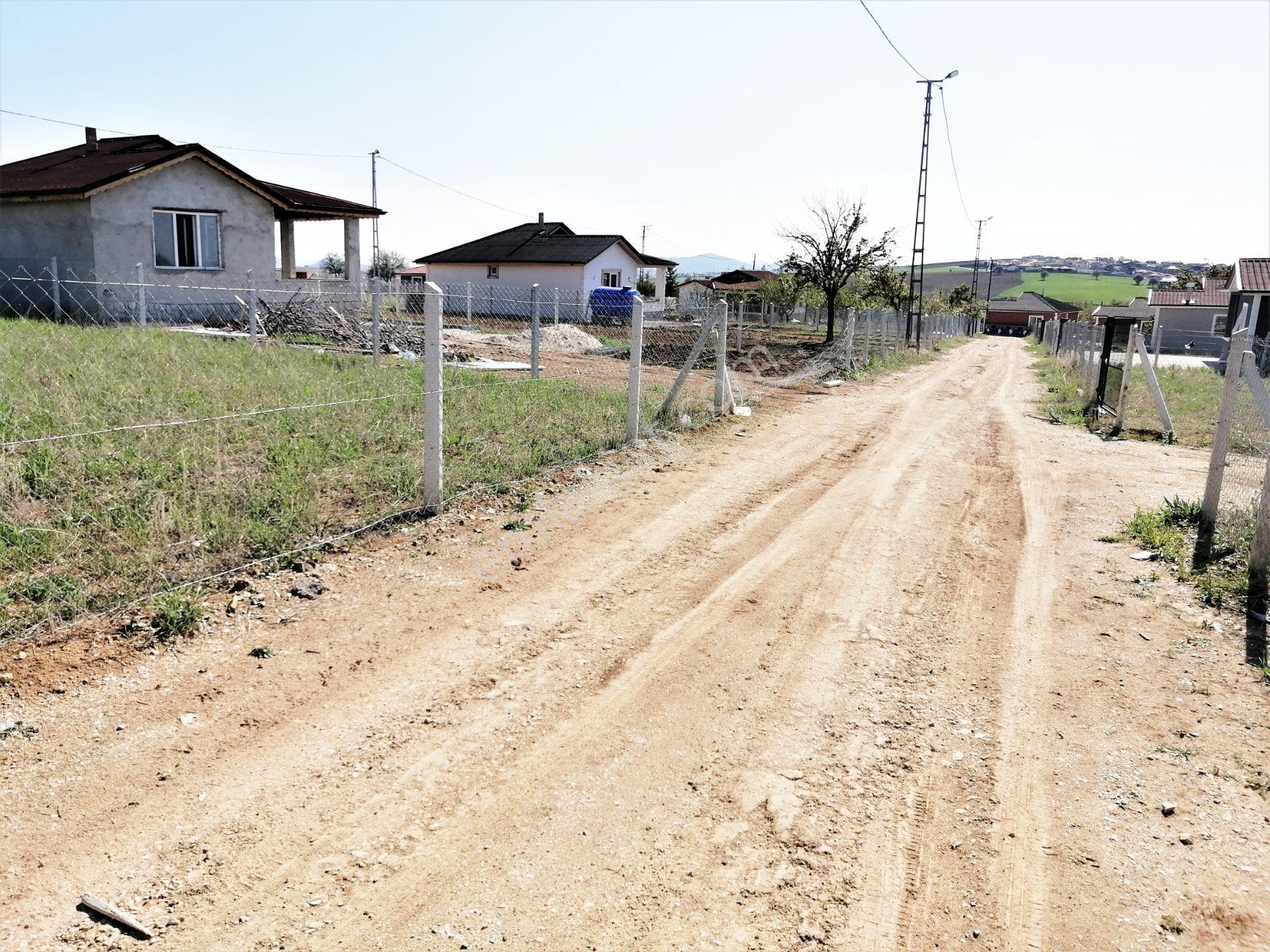 Aydıncık Köyü Ana Yola Yakın 400m2 Elektirik Su Aktif Bahçe — fotoğraf 25