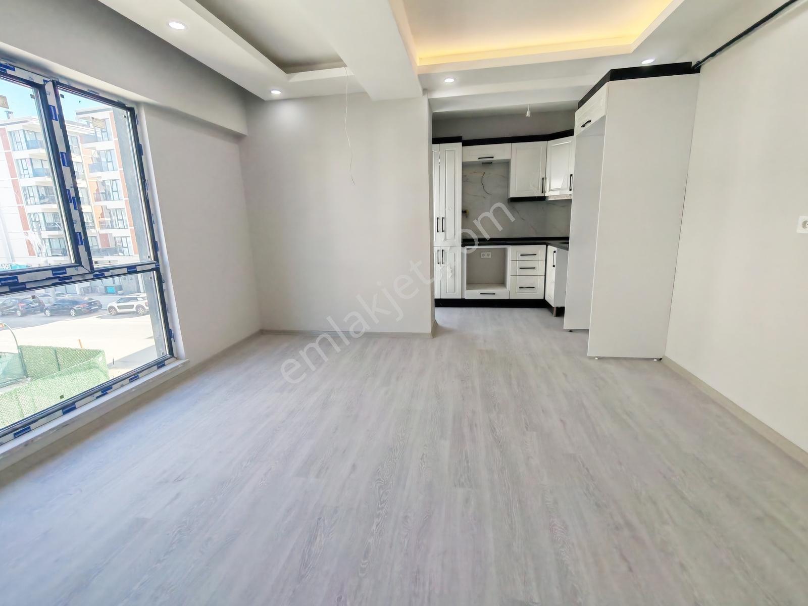 Weeew'den Hatip Mah. Özel Yapım 1+1 İskanlı Sıfır Satılık Daire — fotoğraf 3