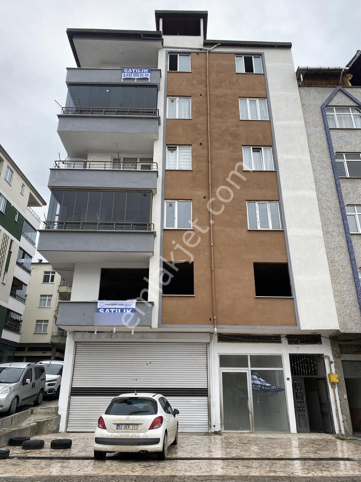 Revizyon'Dan Anayola Sıfır Niksar Cad. 4+1 Dubleks Daire Fırsatı