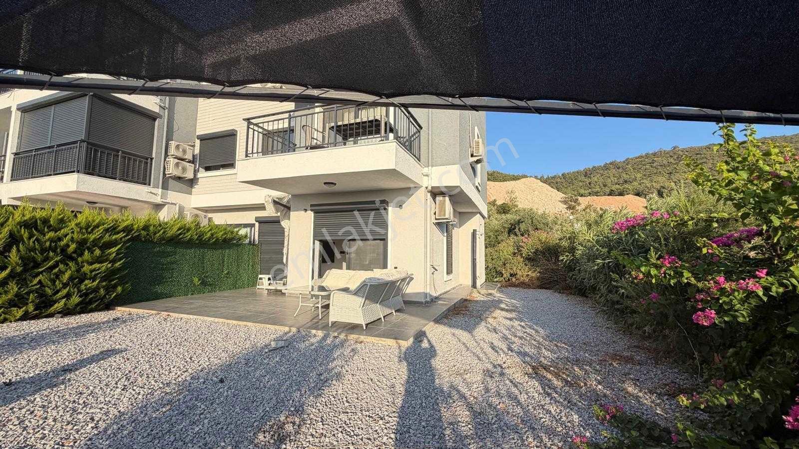 Deniz Ve Ormanın İçinde | Geniş Bahçeli | Havuzlu Site İçi 2+1 — fotoğraf 17