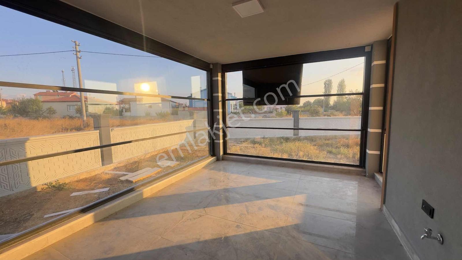 Emin Emlak Bor Sırasöğütler 225m2 4.5+1 Dolapsız Müstakıl Villa — fotoğraf 4