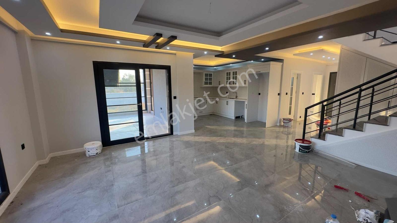 Emin Emlak Bor Sırasöğütler 225m2 4.5+1 Dolapsız Müstakıl Villa — fotoğraf 5