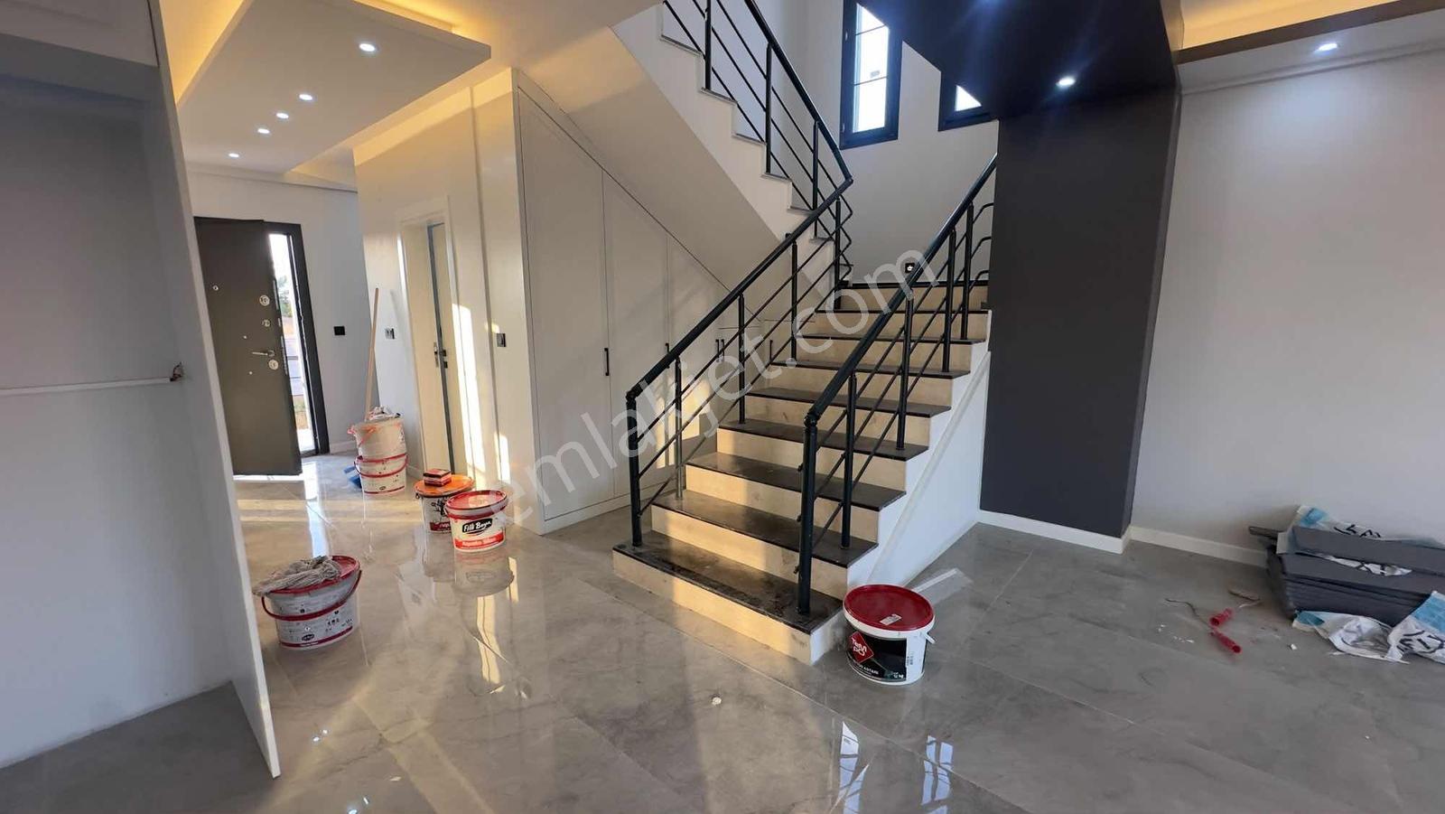 Emin Emlak Bor Sırasöğütler 225m2 4.5+1 Dolapsız Müstakıl Villa — fotoğraf 9