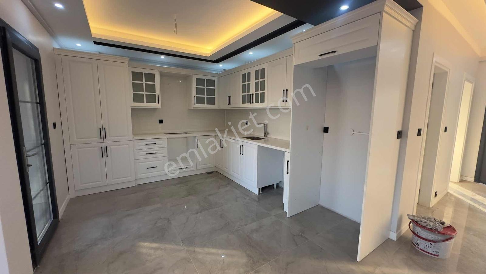 Emin Emlak Bor Sırasöğütler 225m2 4.5+1 Dolapsız Müstakıl Villa — fotoğraf 15