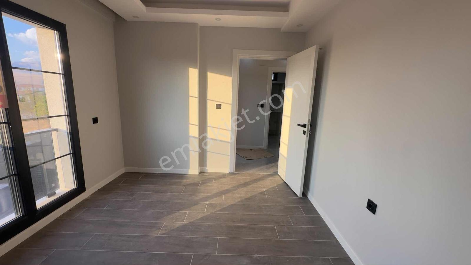 Emin Emlak Bor Sırasöğütler 225m2 4.5+1 Dolapsız Müstakıl Villa — fotoğraf 18