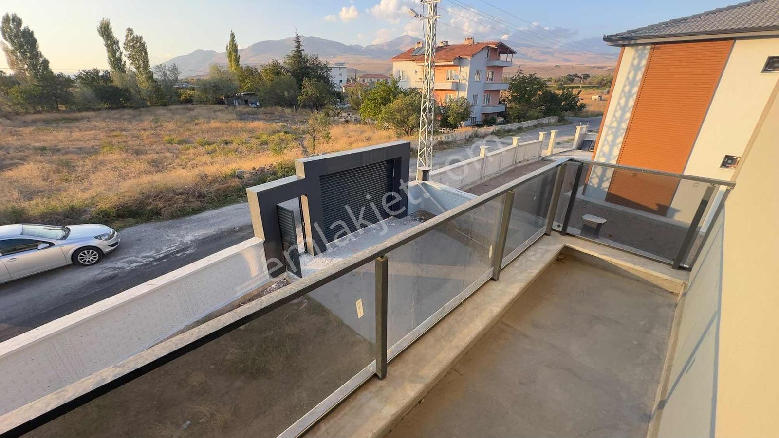 Emin Emlak Bor Sırasöğütler 225m2 4.5+1 Dolapsız Müstakıl Villa — fotoğraf 21