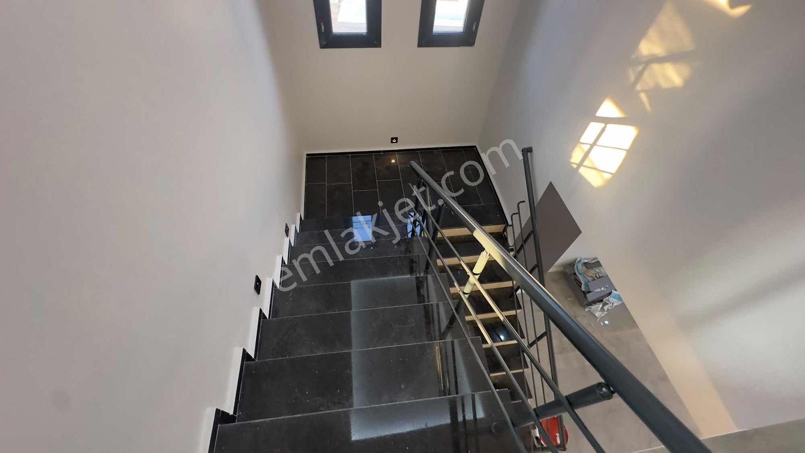 Emin Emlak Bor Sırasöğütler 225m2 4.5+1 Dolapsız Müstakıl Villa — fotoğraf 23