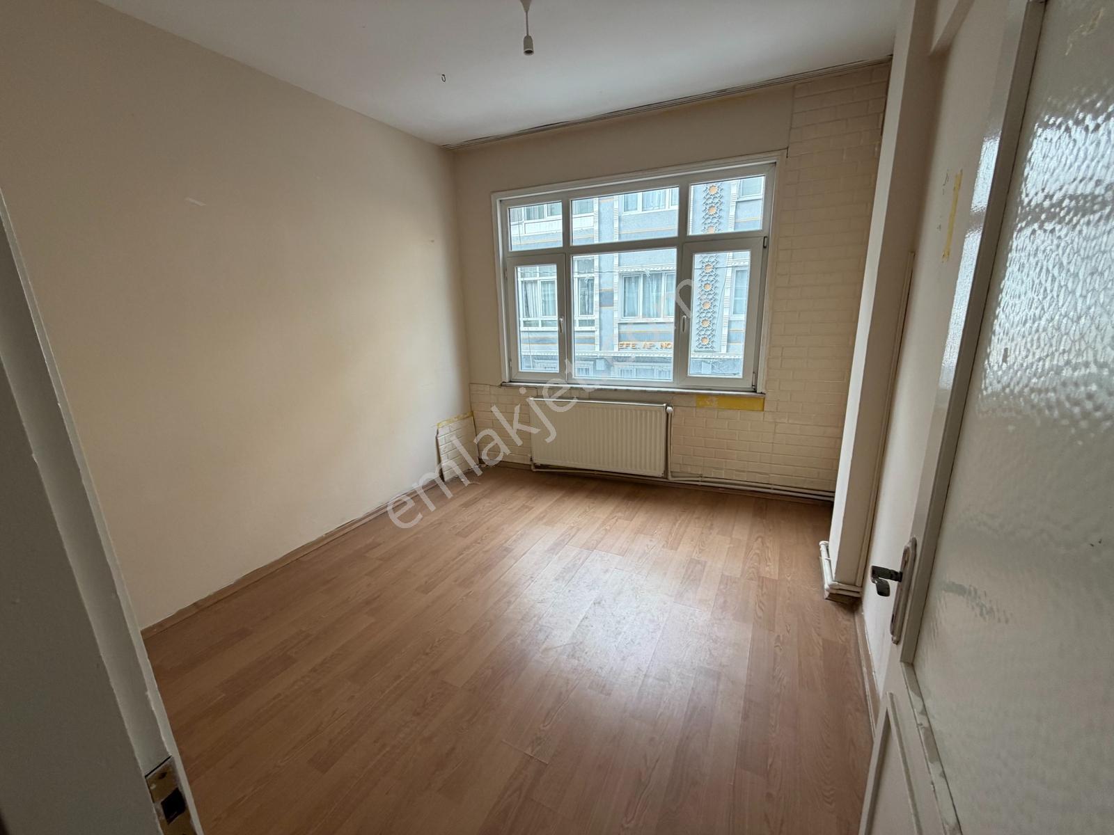 Şemsipaşada 2+1 | 90 M² Net | 2 Balkon | 1.kat | Kat Mülkiyetli — fotoğraf 5