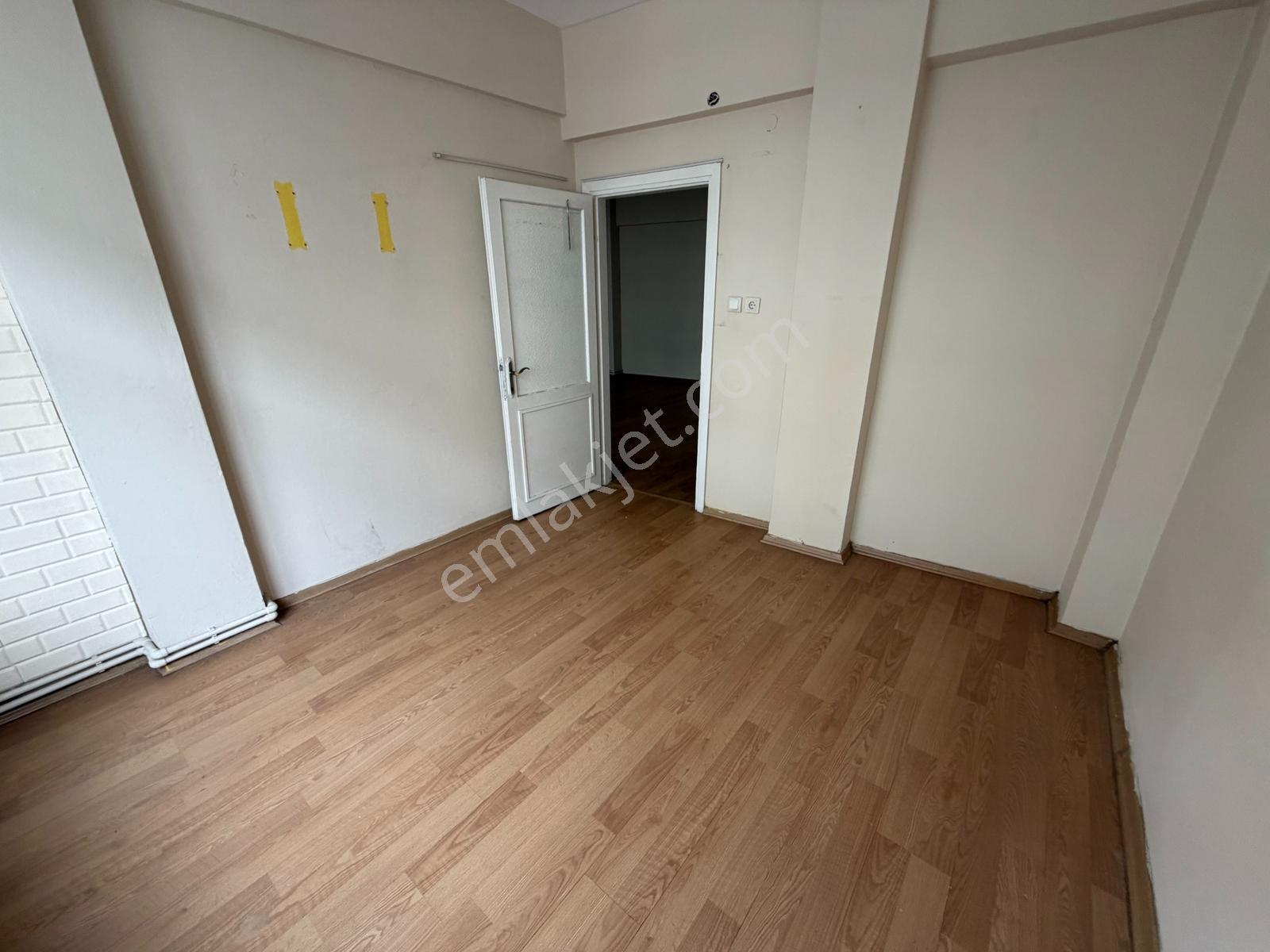 Şemsipaşada 2+1 | 90 M² Net | 2 Balkon | 1.kat | Kat Mülkiyetli — fotoğraf 6