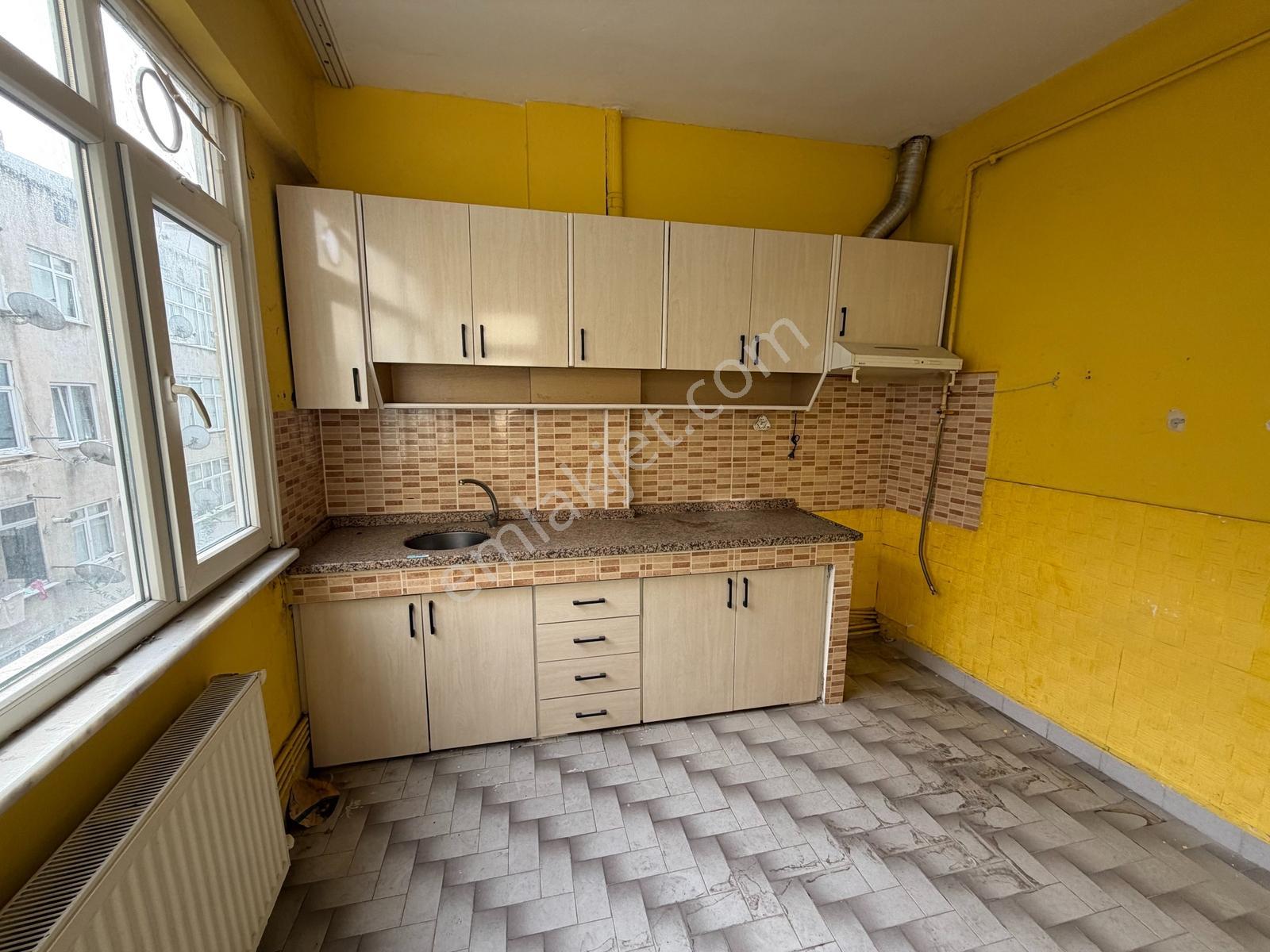 Şemsipaşada 2+1 | 90 M² Net | 2 Balkon | 1.kat | Kat Mülkiyetli — fotoğraf 12