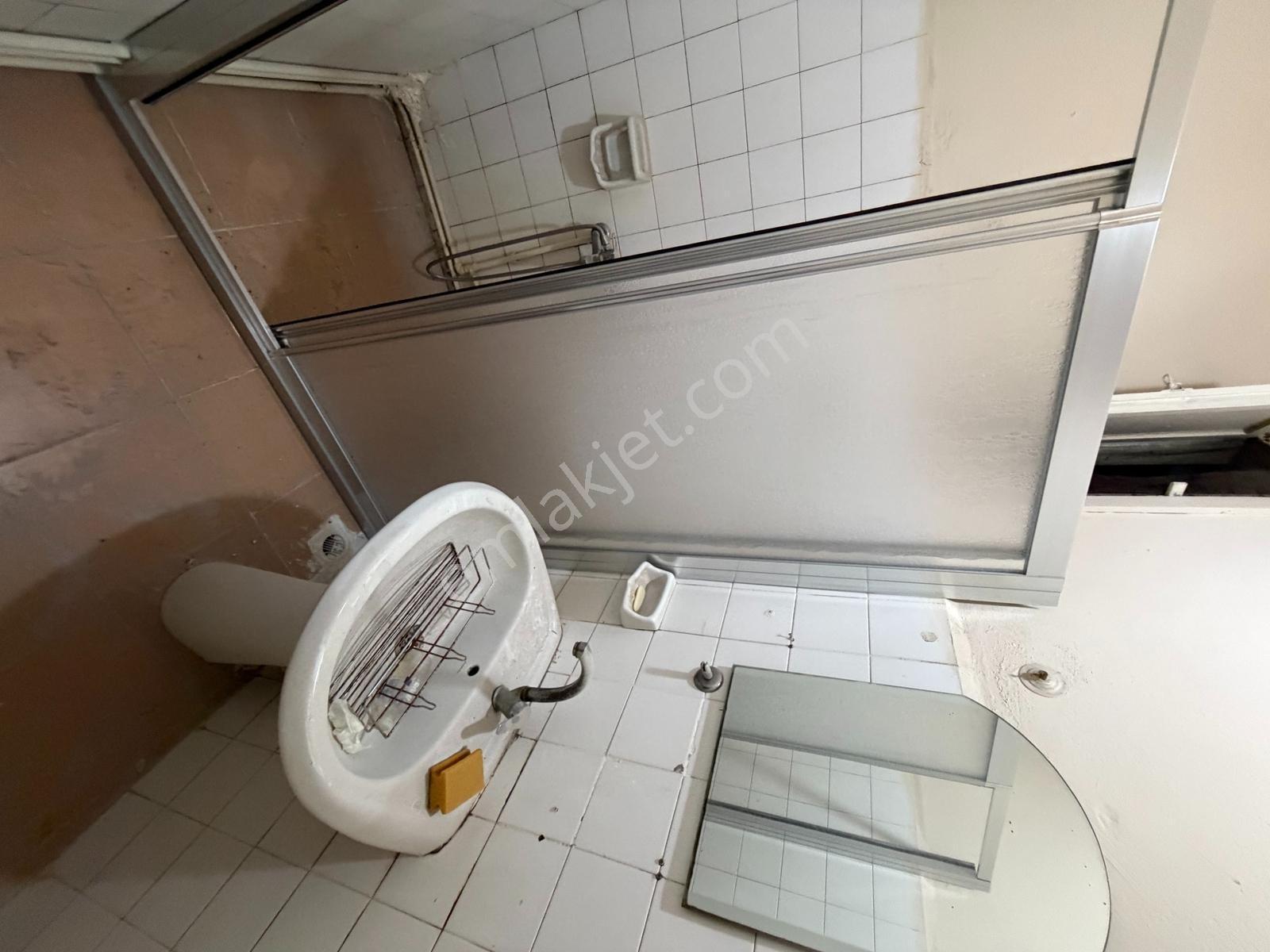 Şemsipaşada 2+1 | 90 M² Net | 2 Balkon | 1.kat | Kat Mülkiyetli — fotoğraf 16