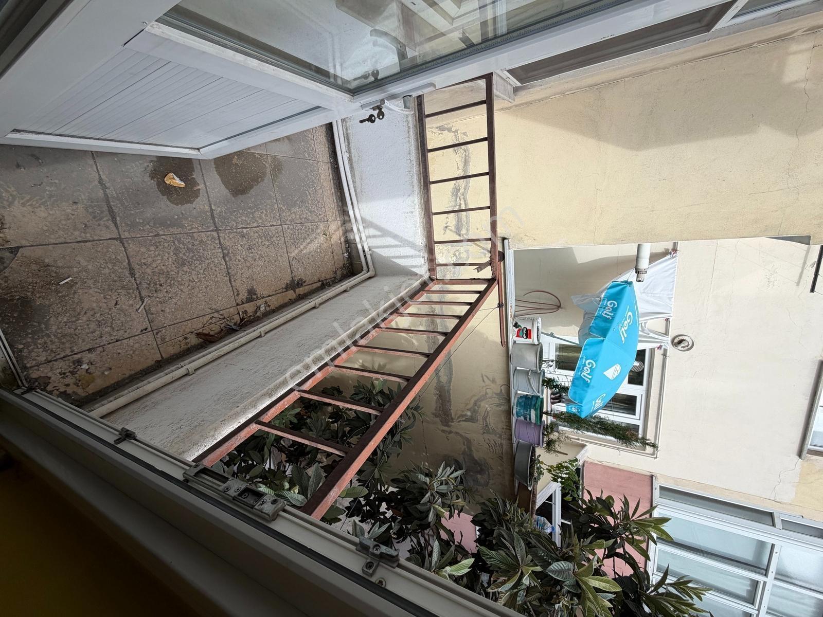 Şemsipaşada 2+1 | 90 M² Net | 2 Balkon | 1.kat | Kat Mülkiyetli — fotoğraf 22