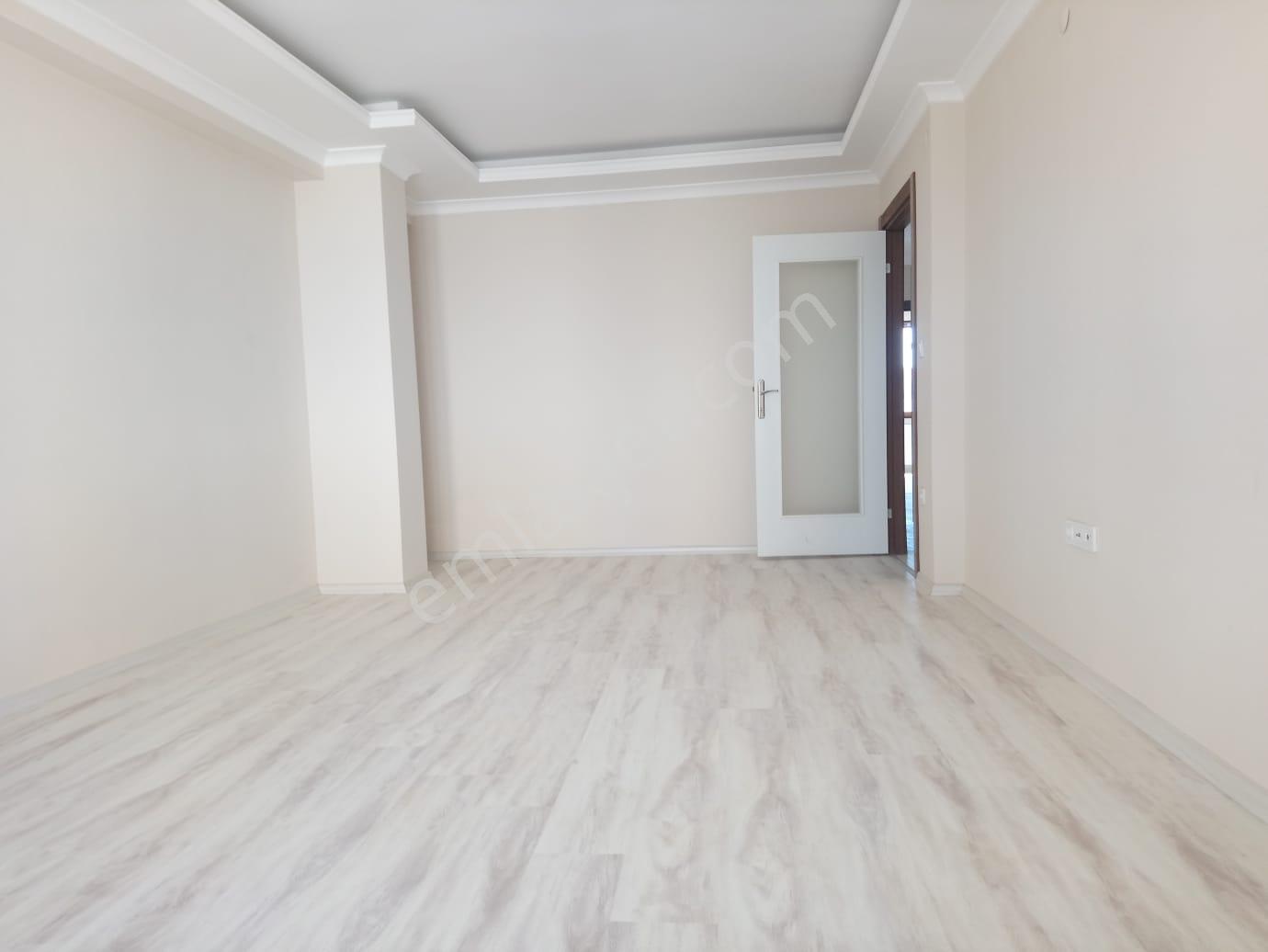 Satılık Geniş Ara Kat Daire — fotoğraf 2