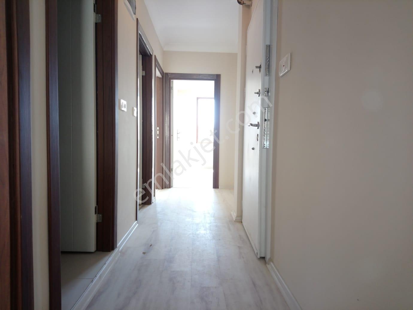 Satılık Geniş Ara Kat Daire — fotoğraf 8