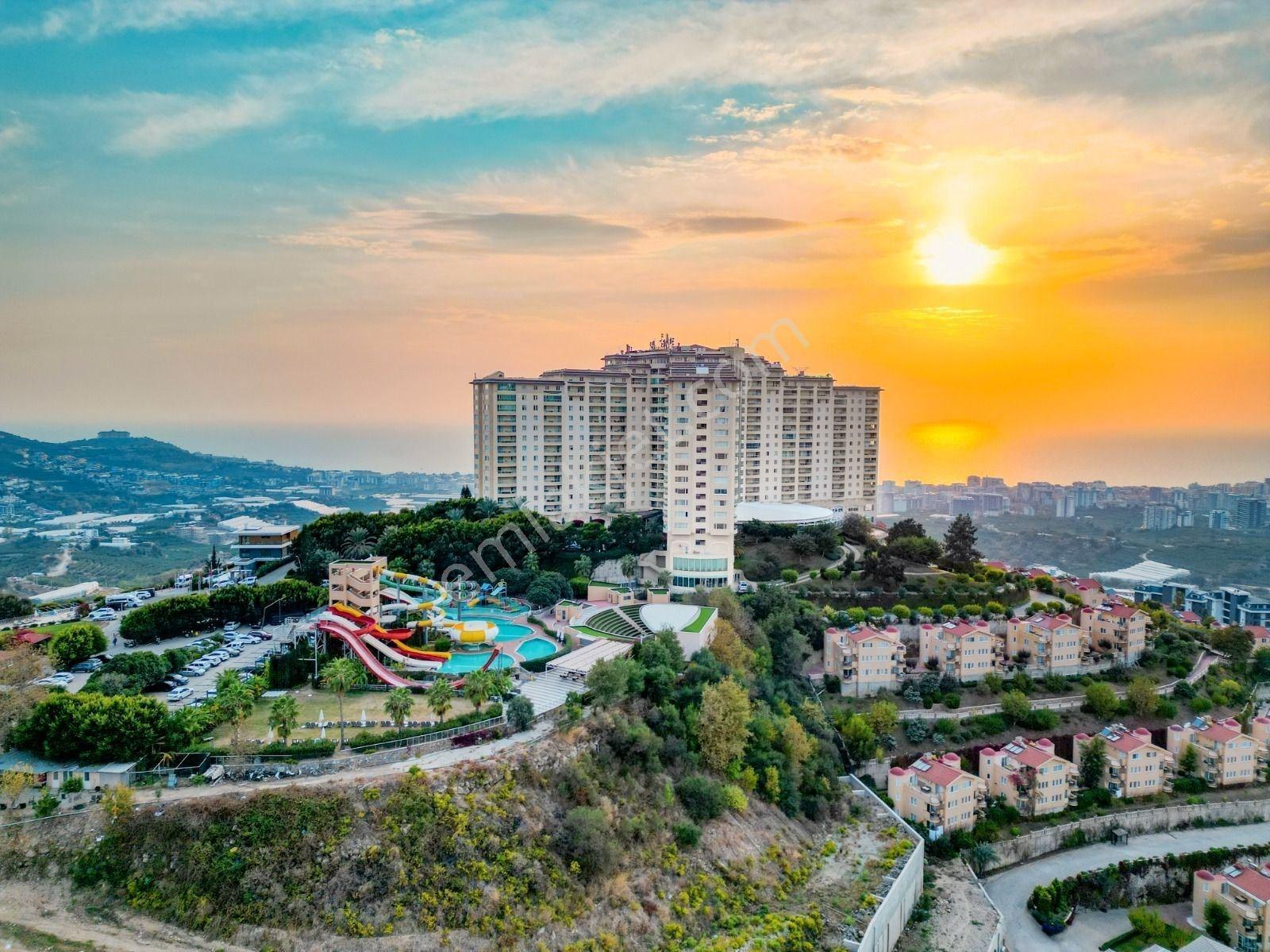 Alanya Kargıcakta Deniz Ve Doğa Manzaralı Muhteşem Kompleks 2+1 Daire