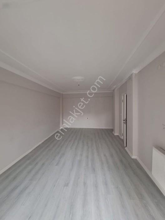 Cengiz Topel Mahallesinde Satılık 3+1 Kapalı Mutfak Daire — fotoğraf 7