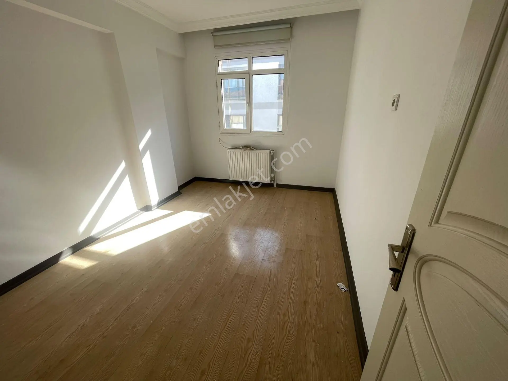 Ekonomi Üni Yakını 3+1 Jeotermal Isıtmalı Satılık Daire ! — fotoğraf 3