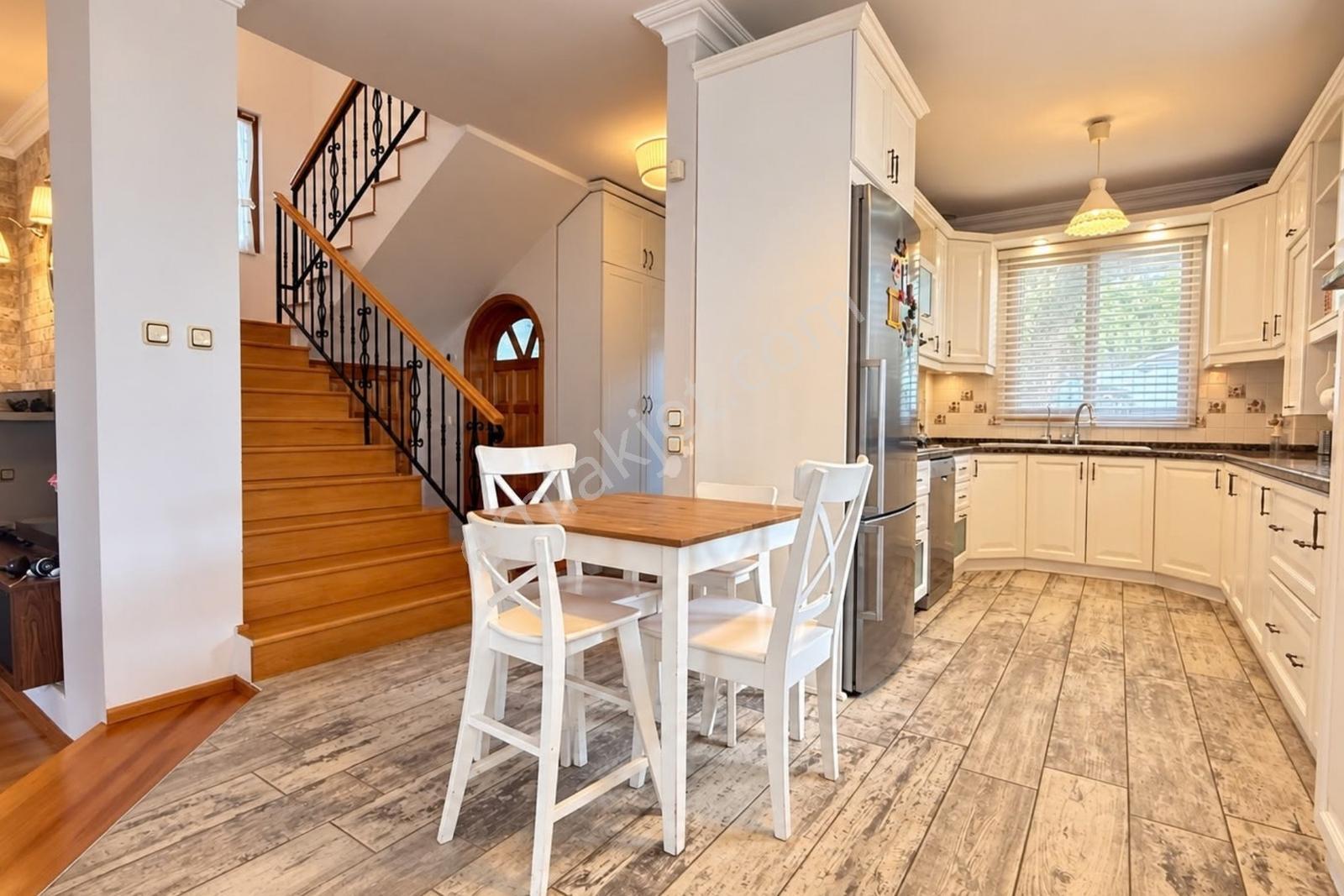 Deniz Manzaralı, Tam Müstakil 5+1 Villa — fotoğraf 18