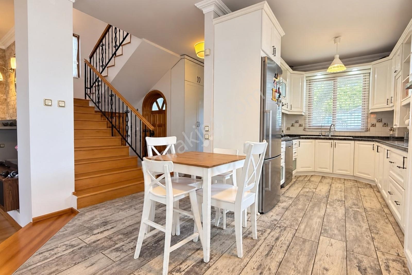 Deniz Manzaralı, Tam Müstakil 5+1 Villa — fotoğraf 25