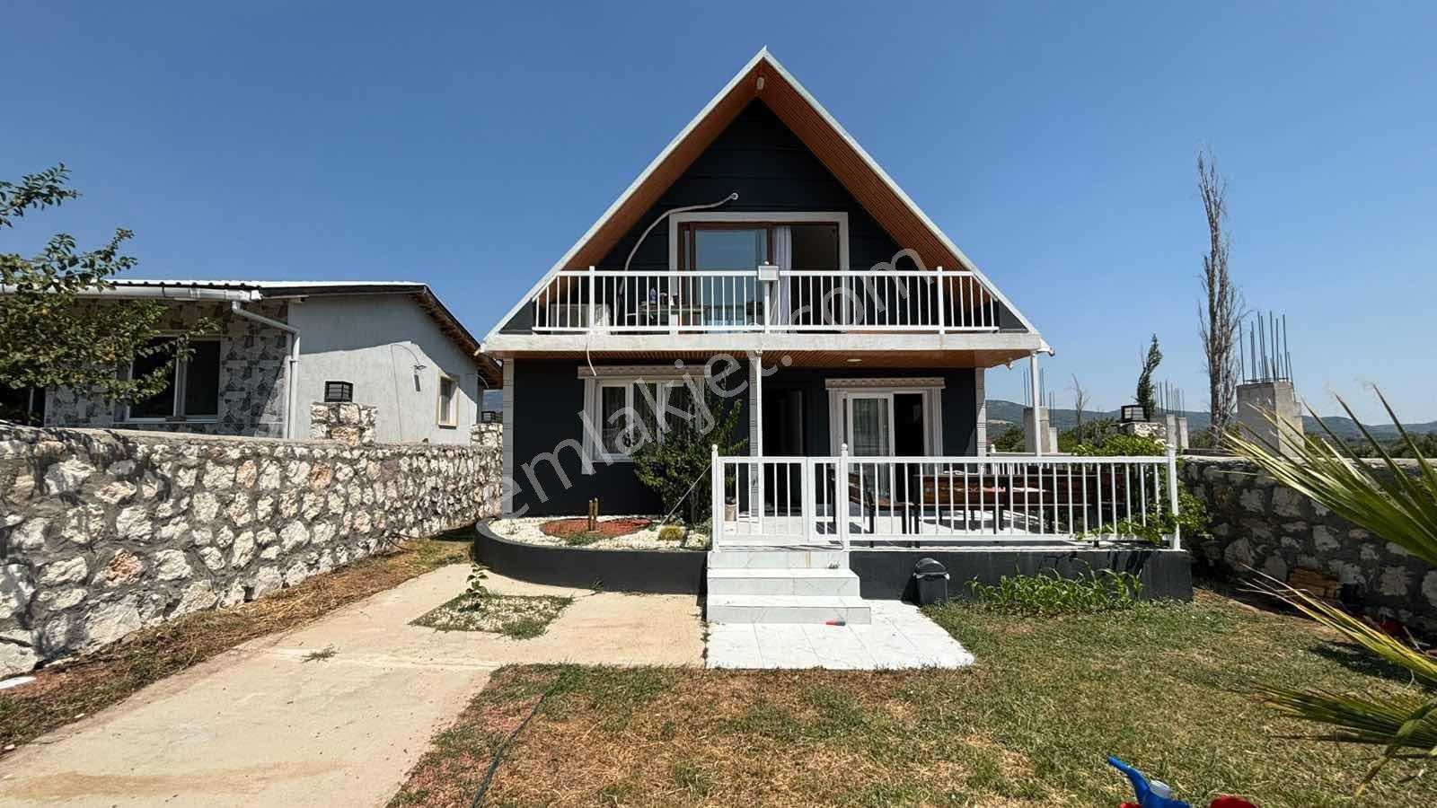 Berk Emlak'Tan Dağkızılca'Da 512 M2 Satılık Evi Olan Tarla