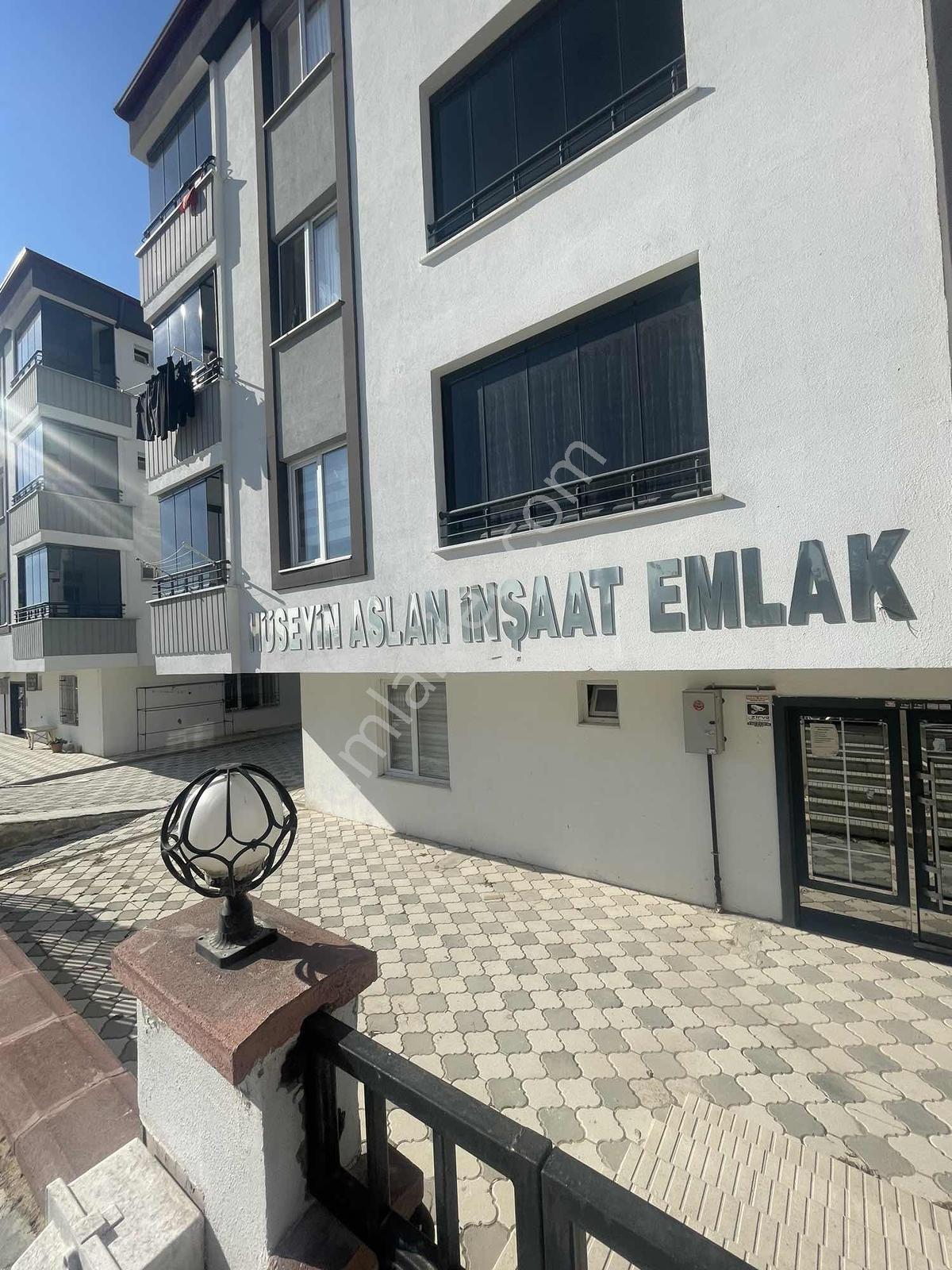 Erka Emlaktan Satılık Eklentili İki Adet 1+1 — fotoğraf 10