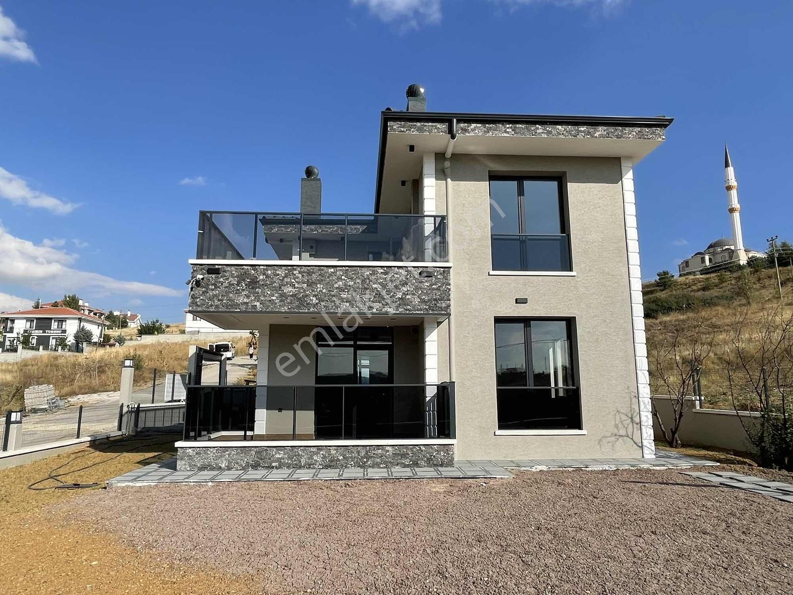 Winnest'ten Karşıyaka Mahallesinde Satılık 5+1 Lüks Villa — fotoğraf 2