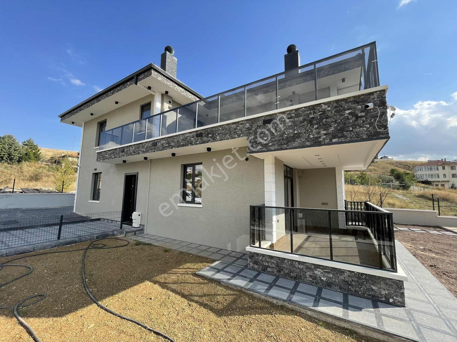 Winnest'ten Karşıyaka Mahallesinde Satılık 5+1 Lüks Villa — fotoğraf 4