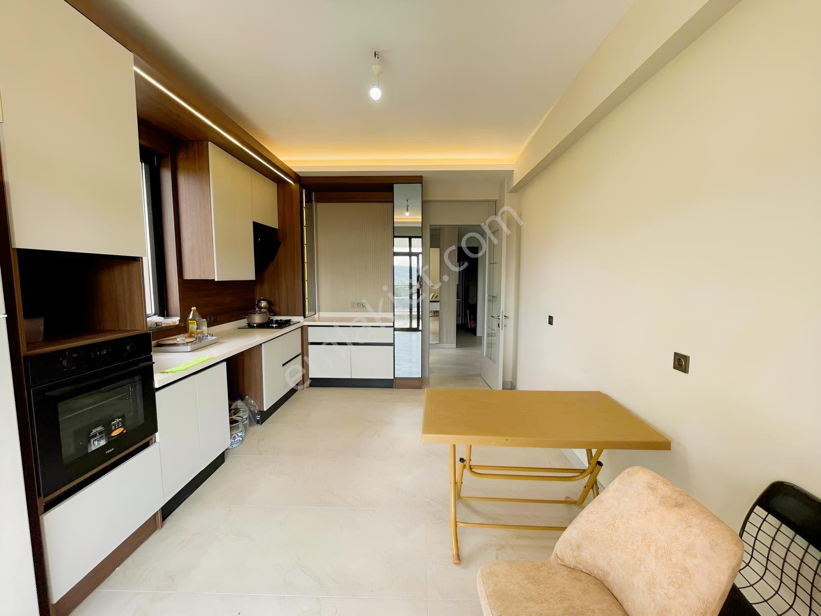 Winnest'ten Karşıyaka Mahallesinde Satılık 5+1 Lüks Villa — fotoğraf 8