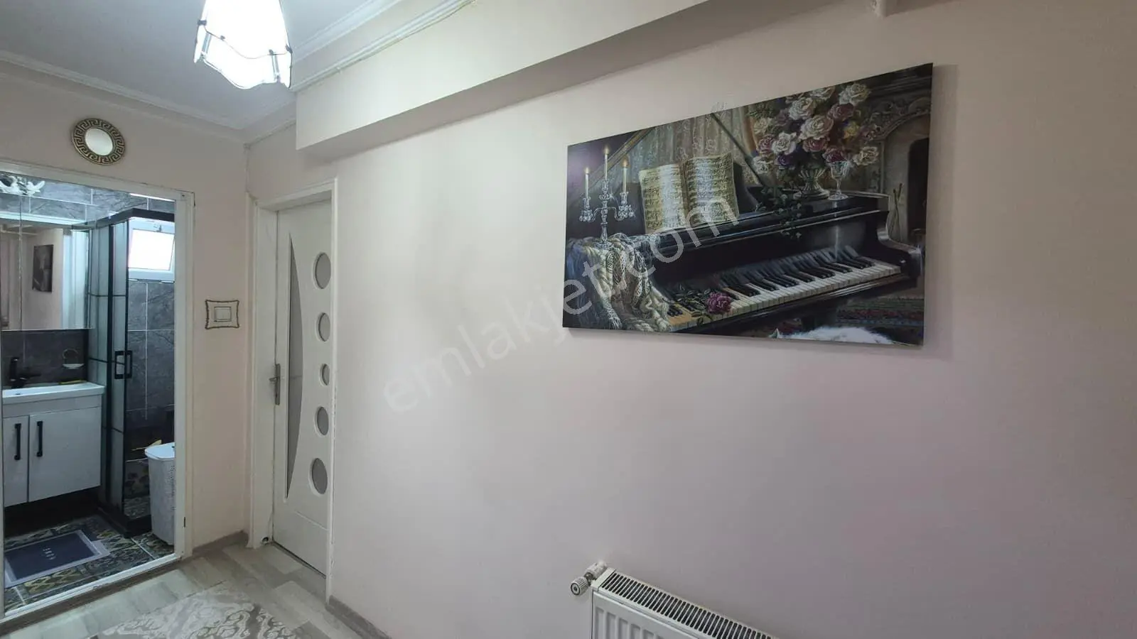 Metroya 10 Dk Yürüme Yüksek Giriş Altta Daire Var .. — fotoğraf 3