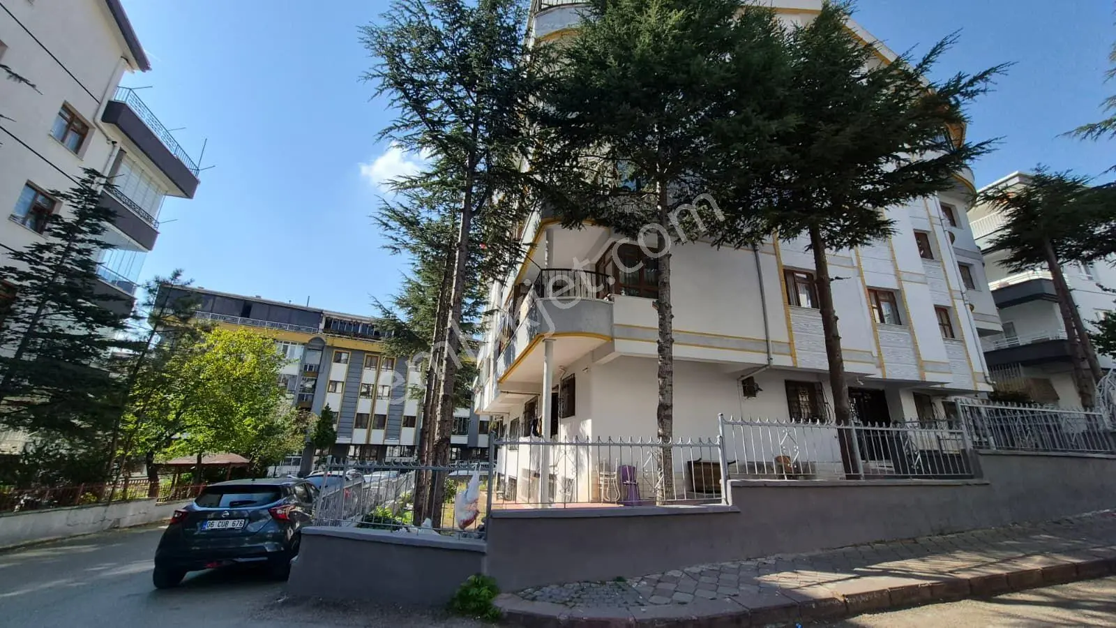 Metroya 10 Dk Yürüme Yüksek Giriş Altta Daire Var .. — fotoğraf 8