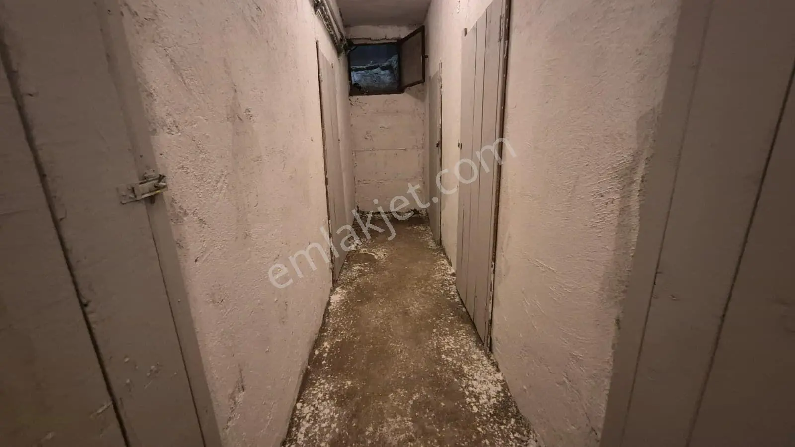Metroya 10 Dk Yürüme Yüksek Giriş Altta Daire Var .. — fotoğraf 12