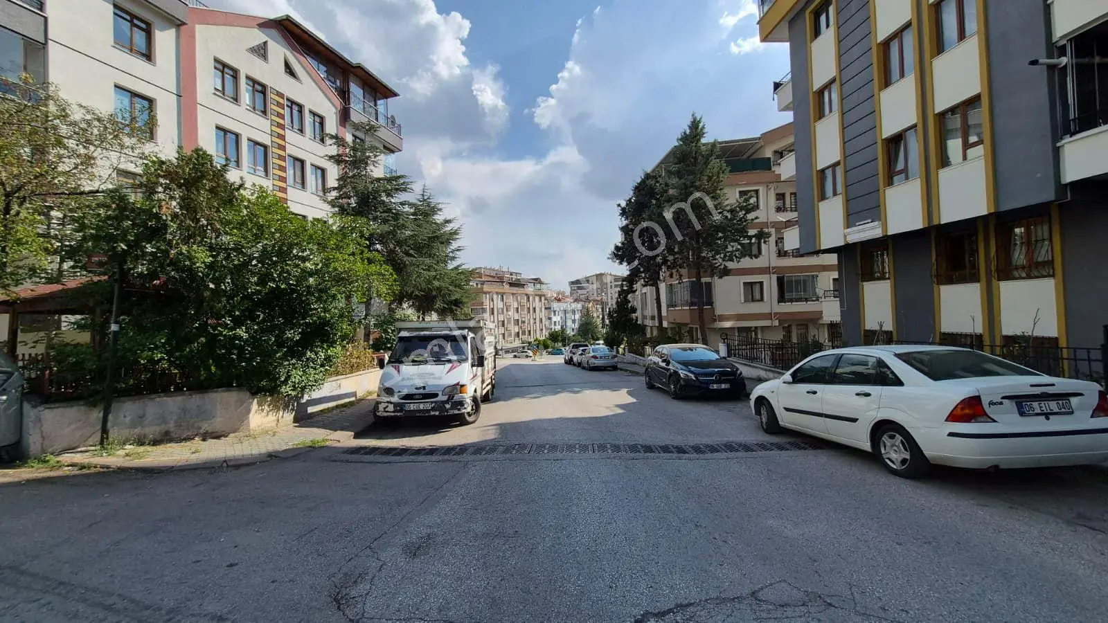 Metroya 10 Dk Yürüme Yüksek Giriş Altta Daire Var .. — fotoğraf 25
