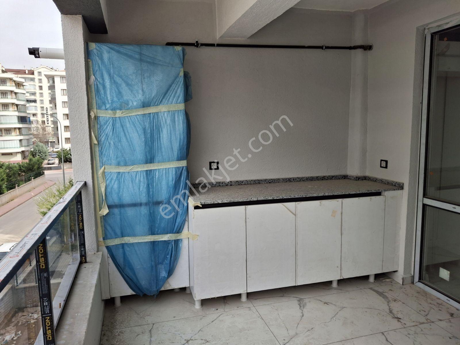 Karatay Çimenlik Mah Site İçerisinde 3+1 Arakat Satılık Daire — fotoğraf 4