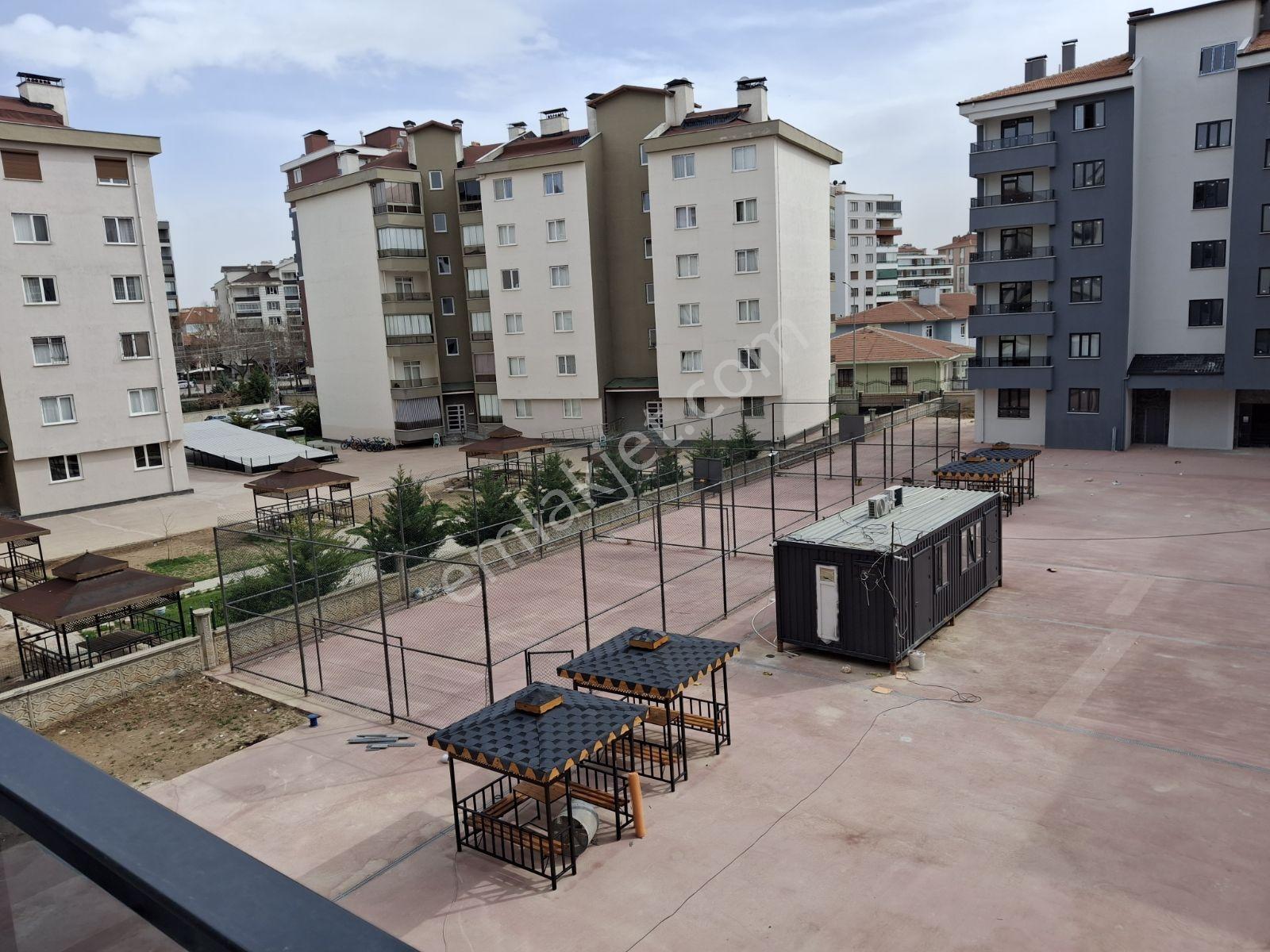 Karatay Çimenlik Mah Site İçerisinde 3+1 Arakat Satılık Daire — fotoğraf 23