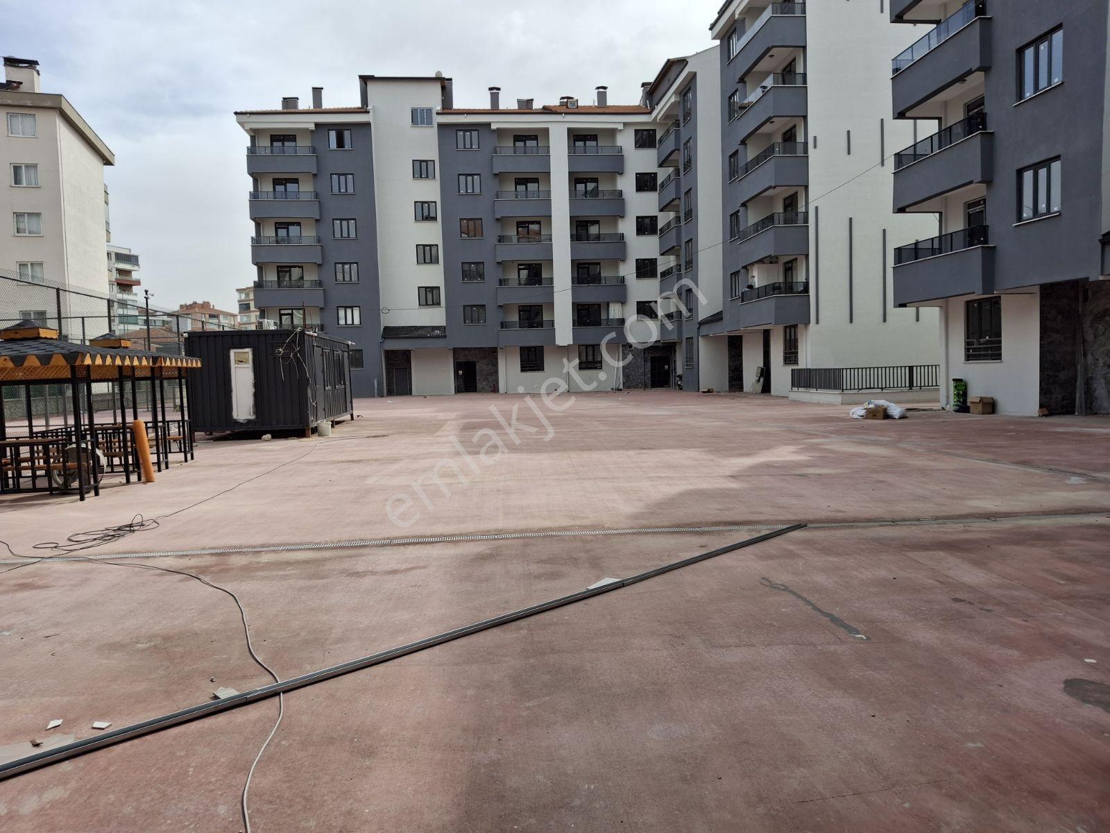 Karatay Çimenlik Mah Site İçerisinde 3+1 Arakat Satılık Daire — fotoğraf 25
