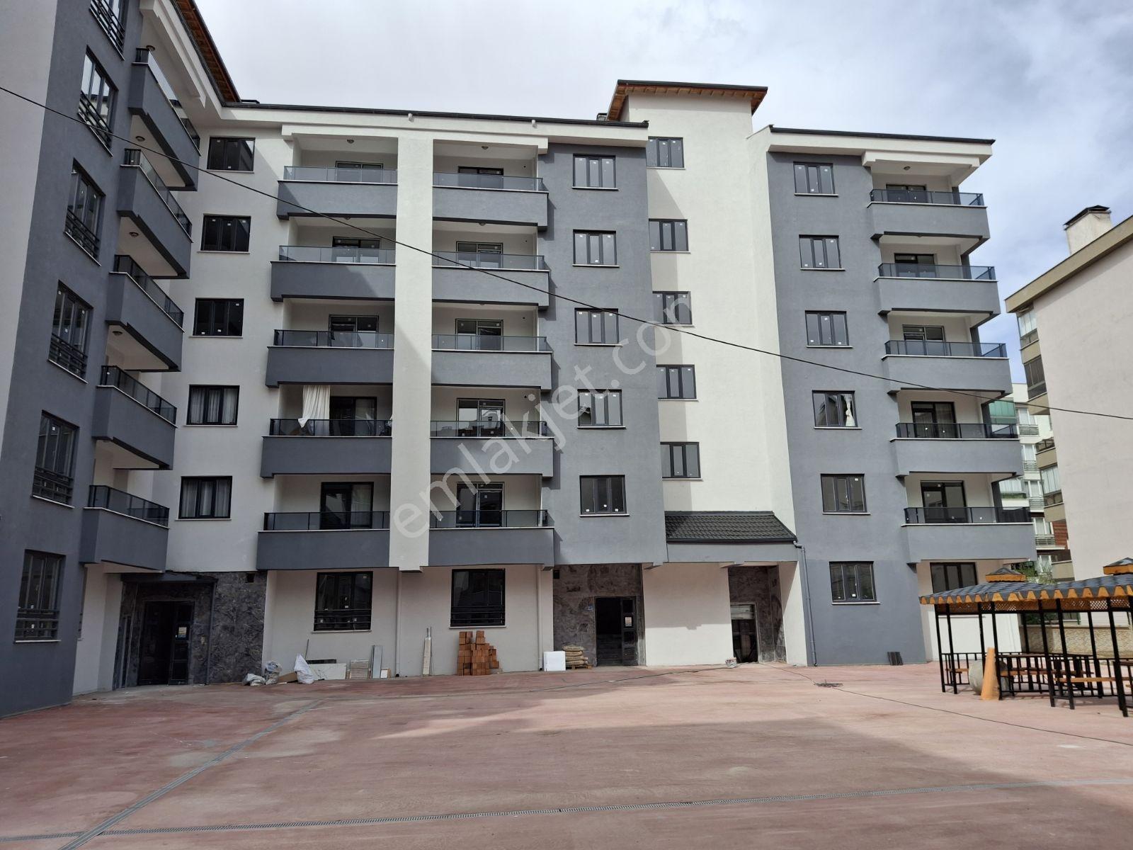 Karatay Çimenlik Mah Site İçerisinde 3+1 Arakat Satılık Daire — fotoğraf 27