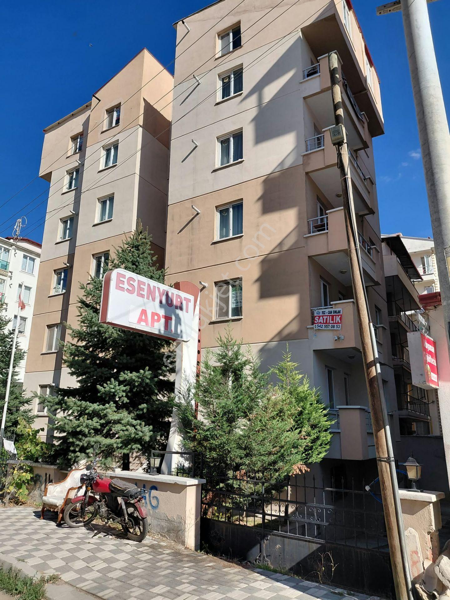 Erenler Mahallesi Balkonlu Geniş 1+1 62 M2 Daire