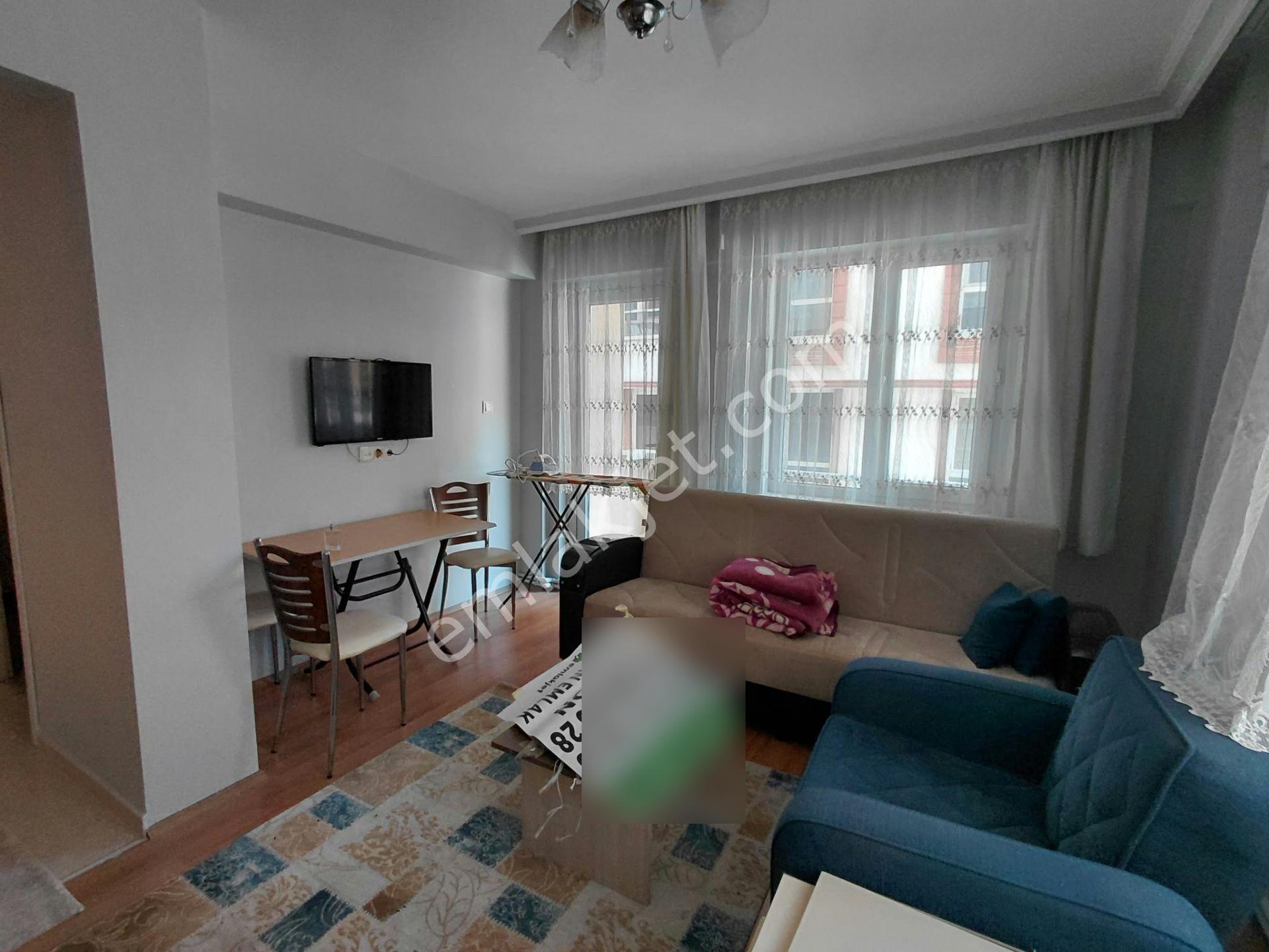 Erenler Mahallesi Balkonlu Geniş 1+1 62 M2 Daire — fotoğraf 2