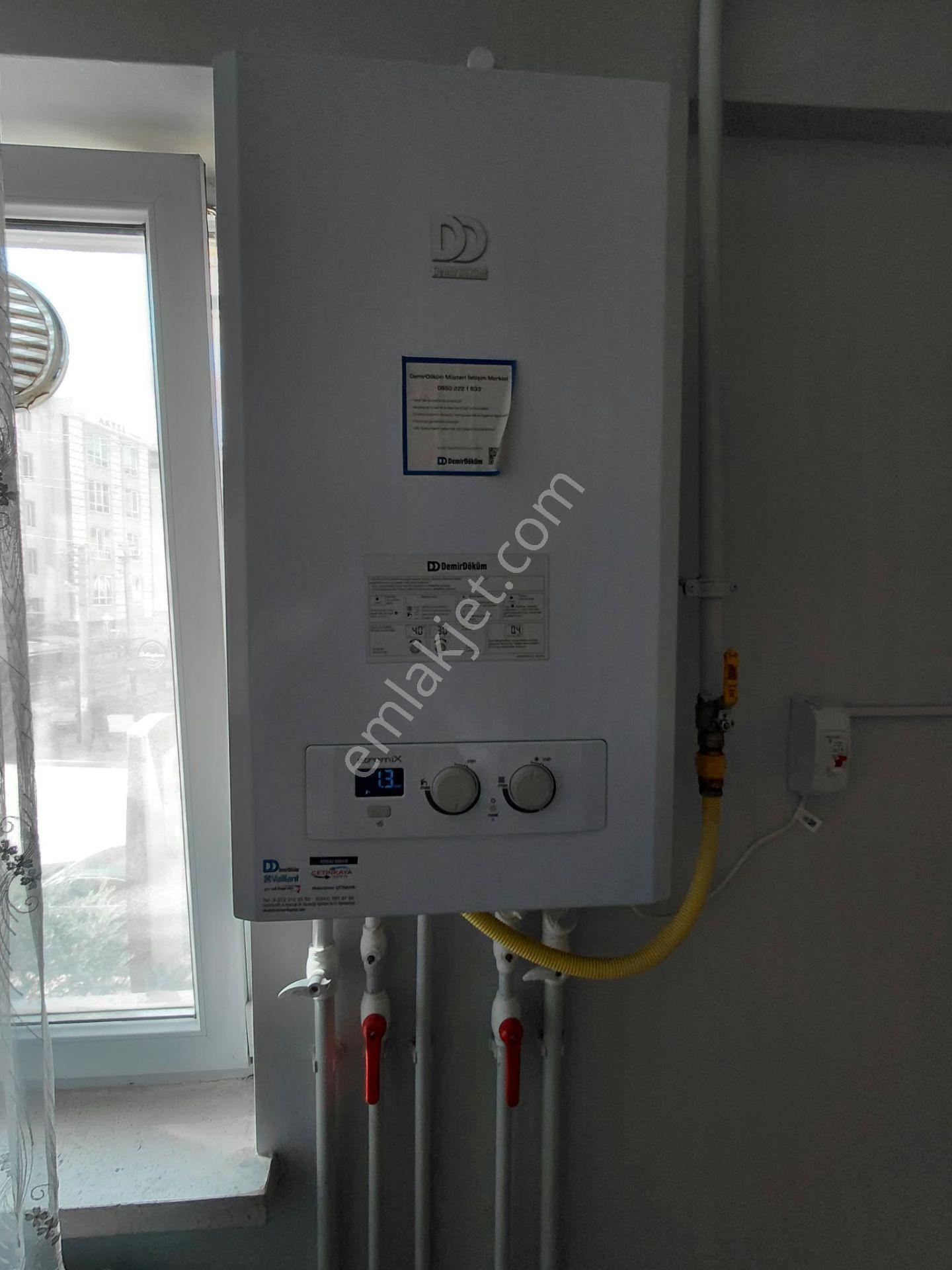 Erenler Mahallesi Balkonlu Geniş 1+1 62 M2 Daire — fotoğraf 6