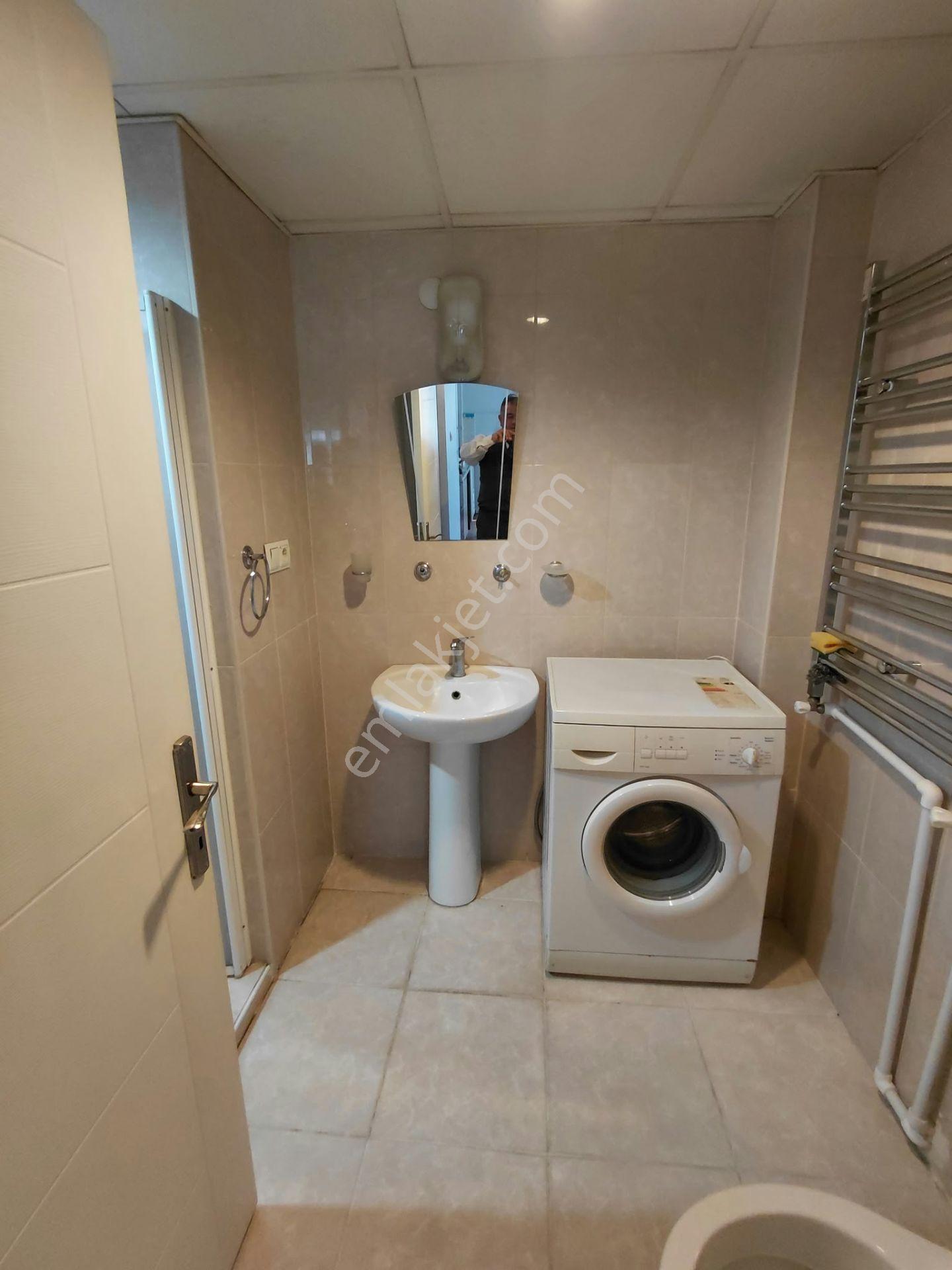 Erenler Mahallesi Balkonlu Geniş 1+1 62 M2 Daire — fotoğraf 10
