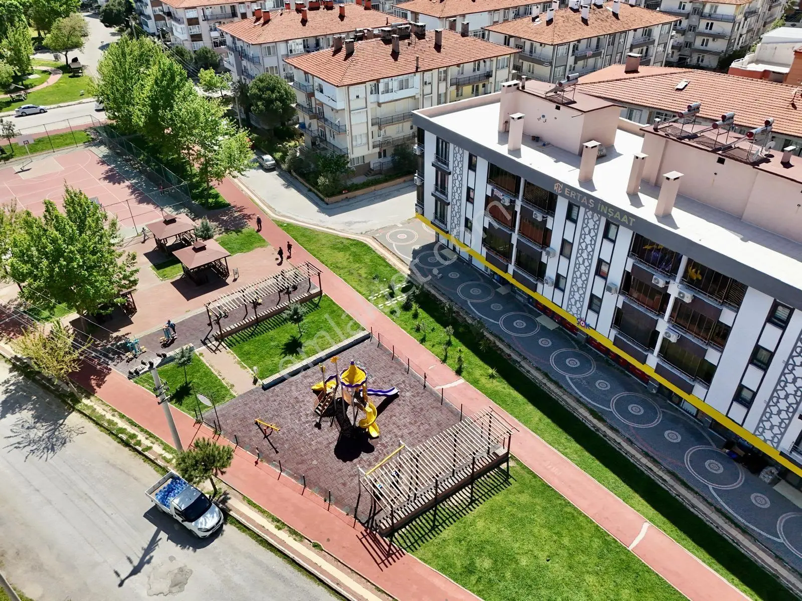 Akçay Aras Emlaktan Altınkum'da Geniş Balkonlu 2+1 Satılık Daire — fotoğraf 31